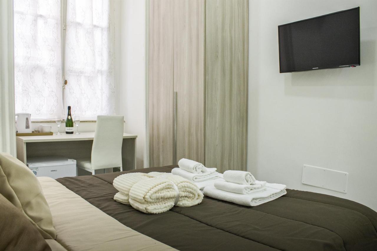 Amare Napoli Bed & Breakfast Exterior photo